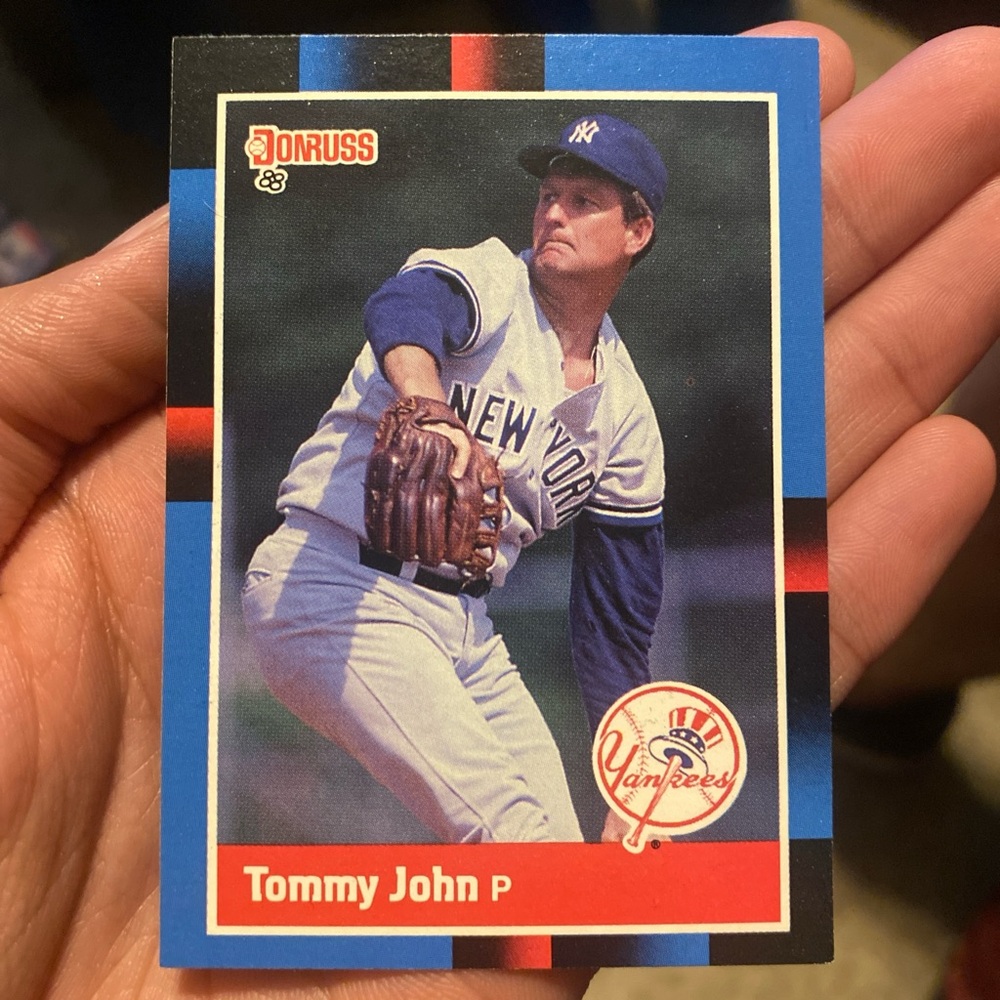 Donruss Thomas “Tommy” Edward John New York Yankees 1988 Baseball Card